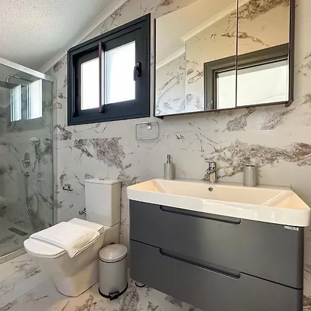 8 Sleeps Custom Designed Private Pool Luxury - Awz 316 ヴィラ フェティエ