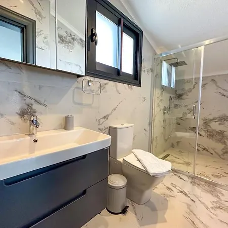 8 Sleeps Custom Designed Private Pool Luxury - Awz 316 فيلة *