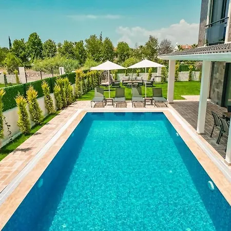 빌라 8 Sleeps Custom Designed Private Pool Luxury - Awz 316 *